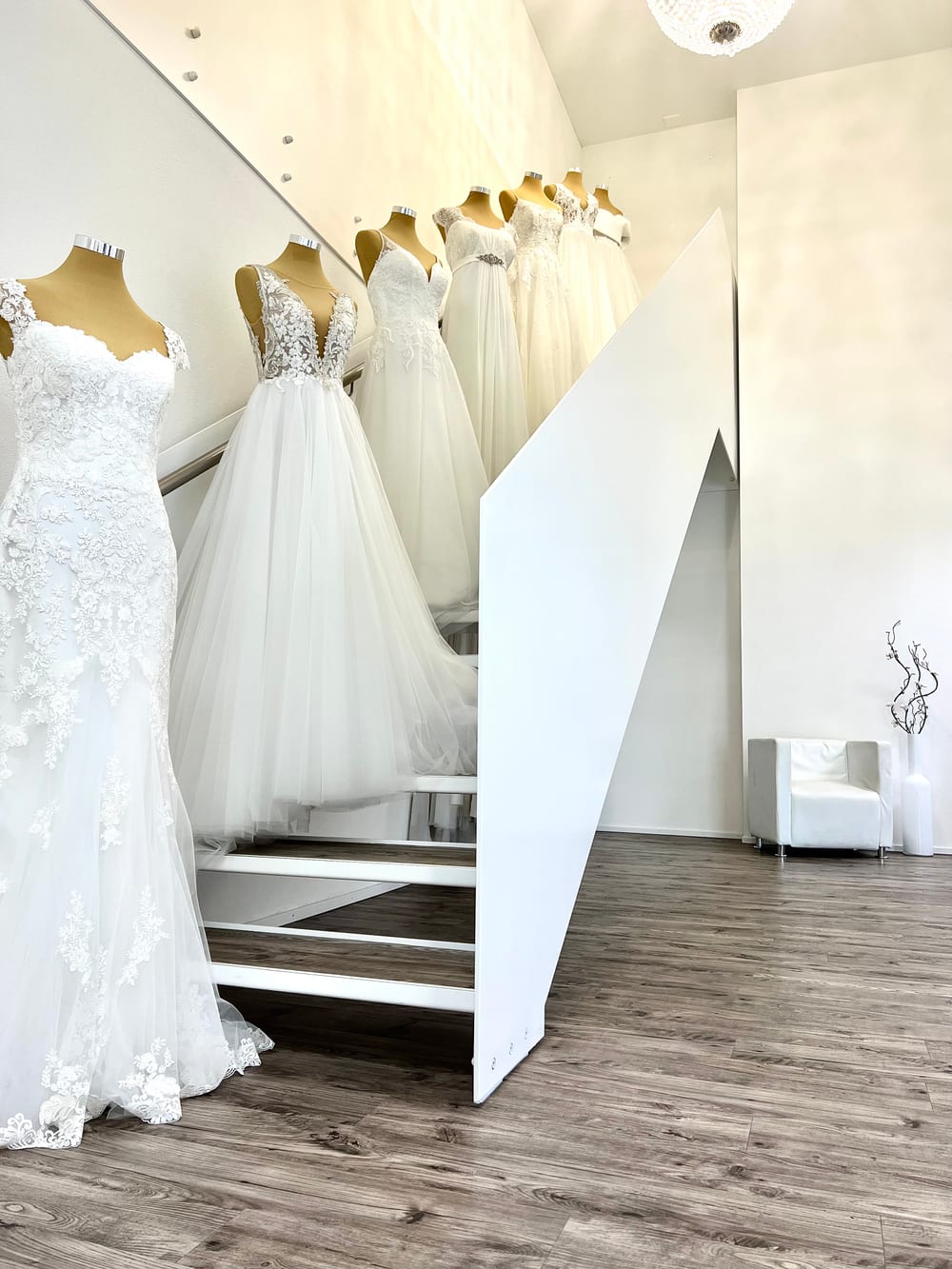 Brautkleider im Showroom – Beratung und Anprobe im Atelier