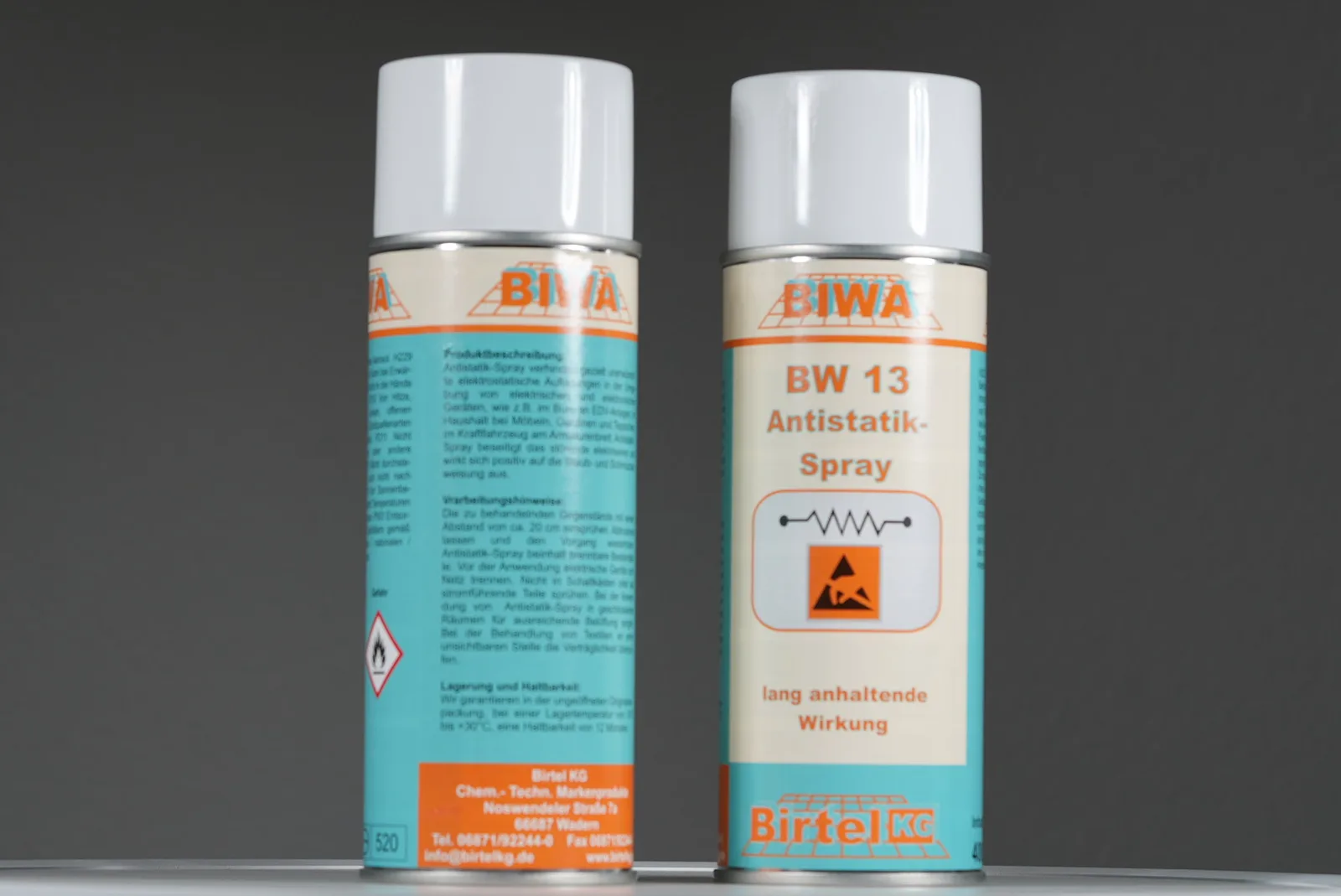 Antistatik-Spray für Kleidung gegen statische Aufladung, verhindert das Anhaften von Stoffen und sorgt für angenehmen Tragekomfort.