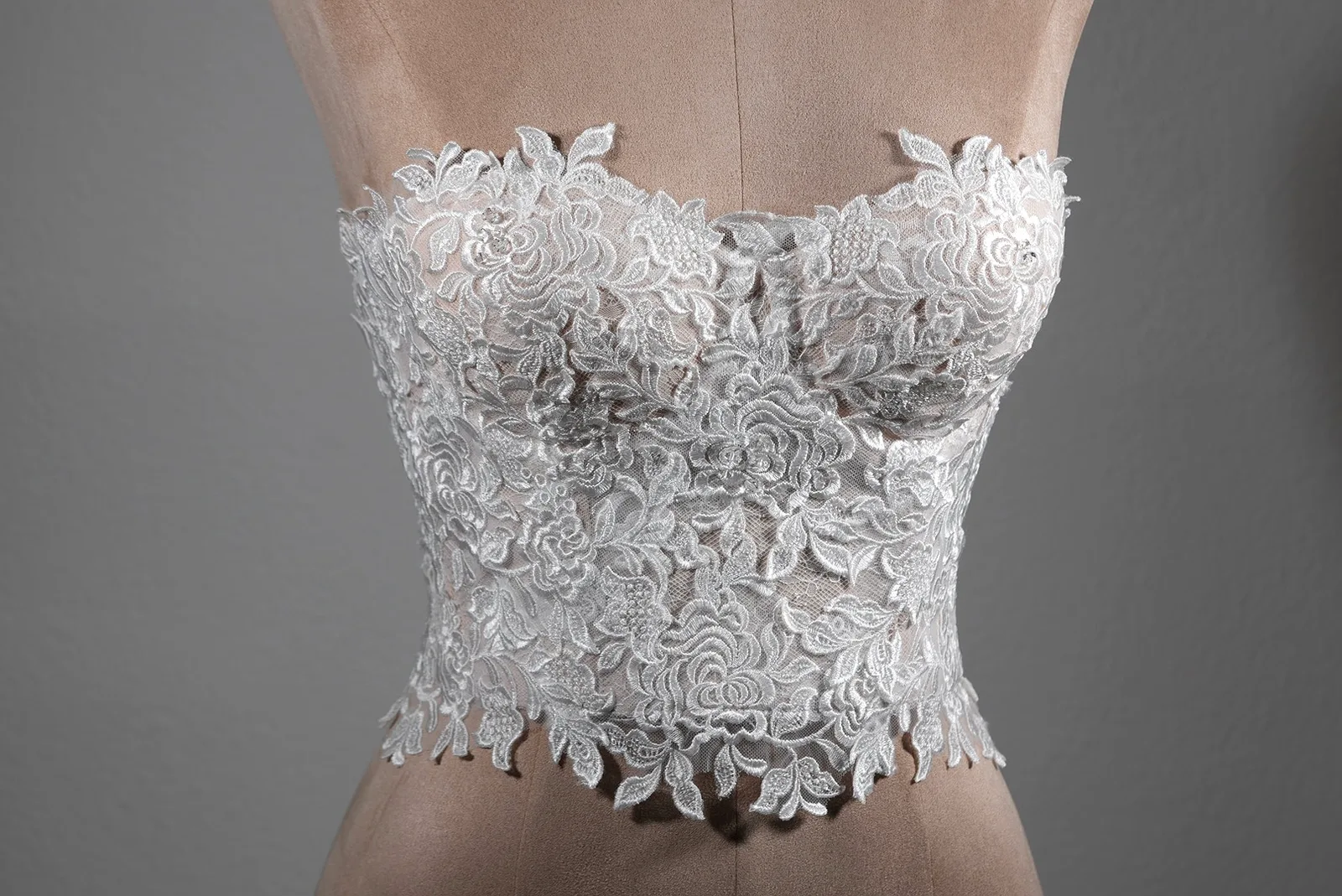 Braut-Corsage OlesJa in Ivory und Nude mit transparenter Spitze, integrierten BH-Cups, Bügeln, abnehmbaren Trägern und verstellbarem Rücken – elegantes Oberteil für Brautkleider und Abendmode