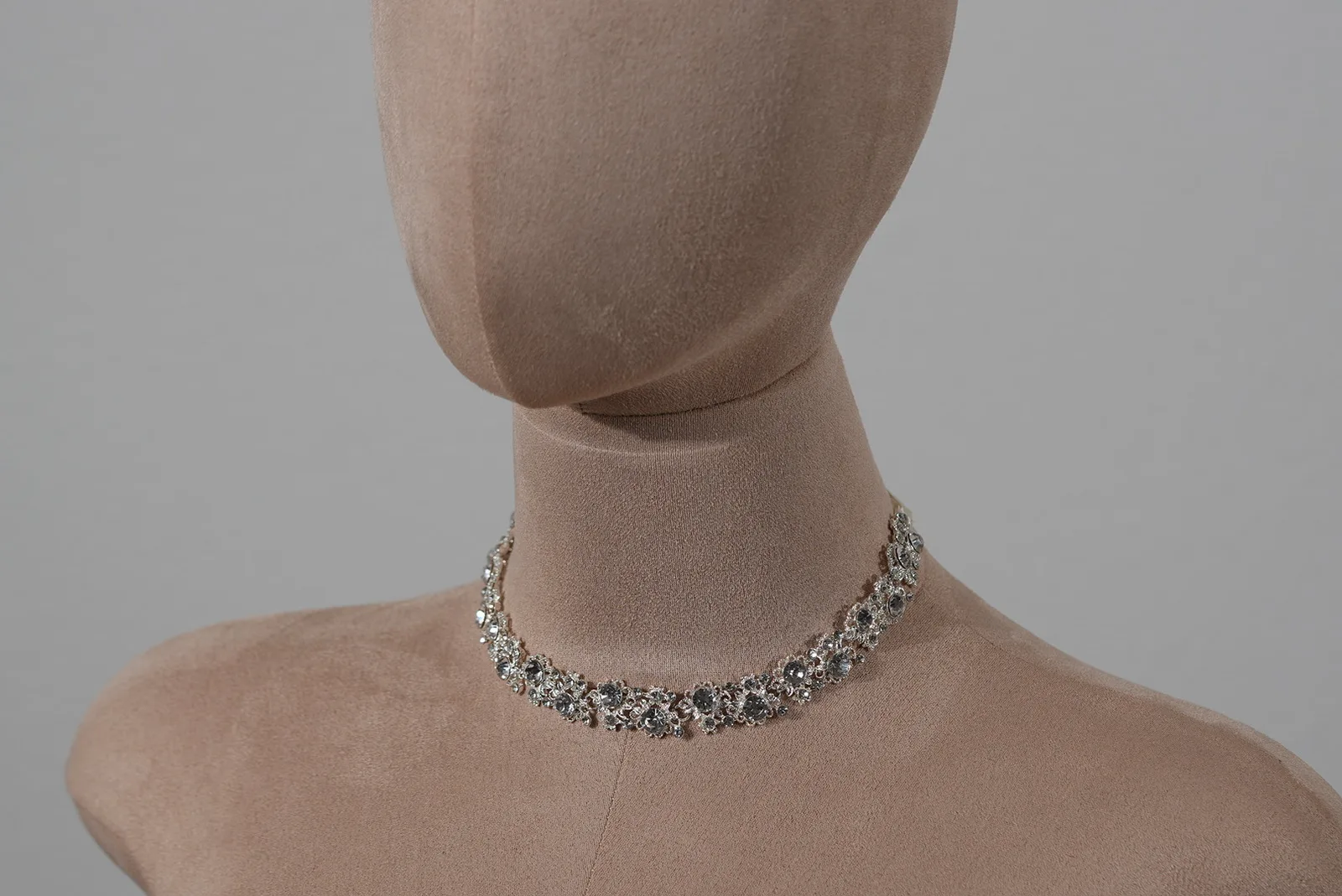 Braut Halskette mit Strasssteinen in Silberoptik für Hochzeiten